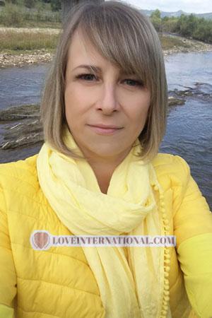 186069 - Elena Age: 50 - Ukraine