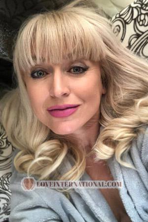 203292 - Oksana Age: 54 - Ukraine