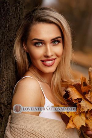 215431 - Diana Age: 32 - Ukraine