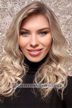 216199 - Elena Age: 32 - Ukraine