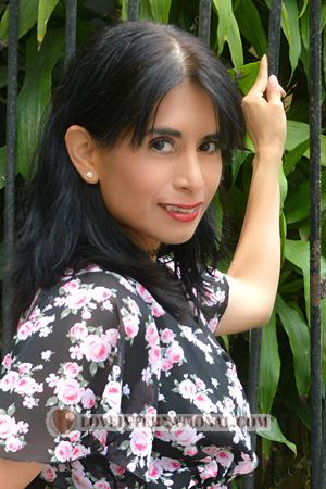 223037 - Elizabeth Age: 45 - Peru